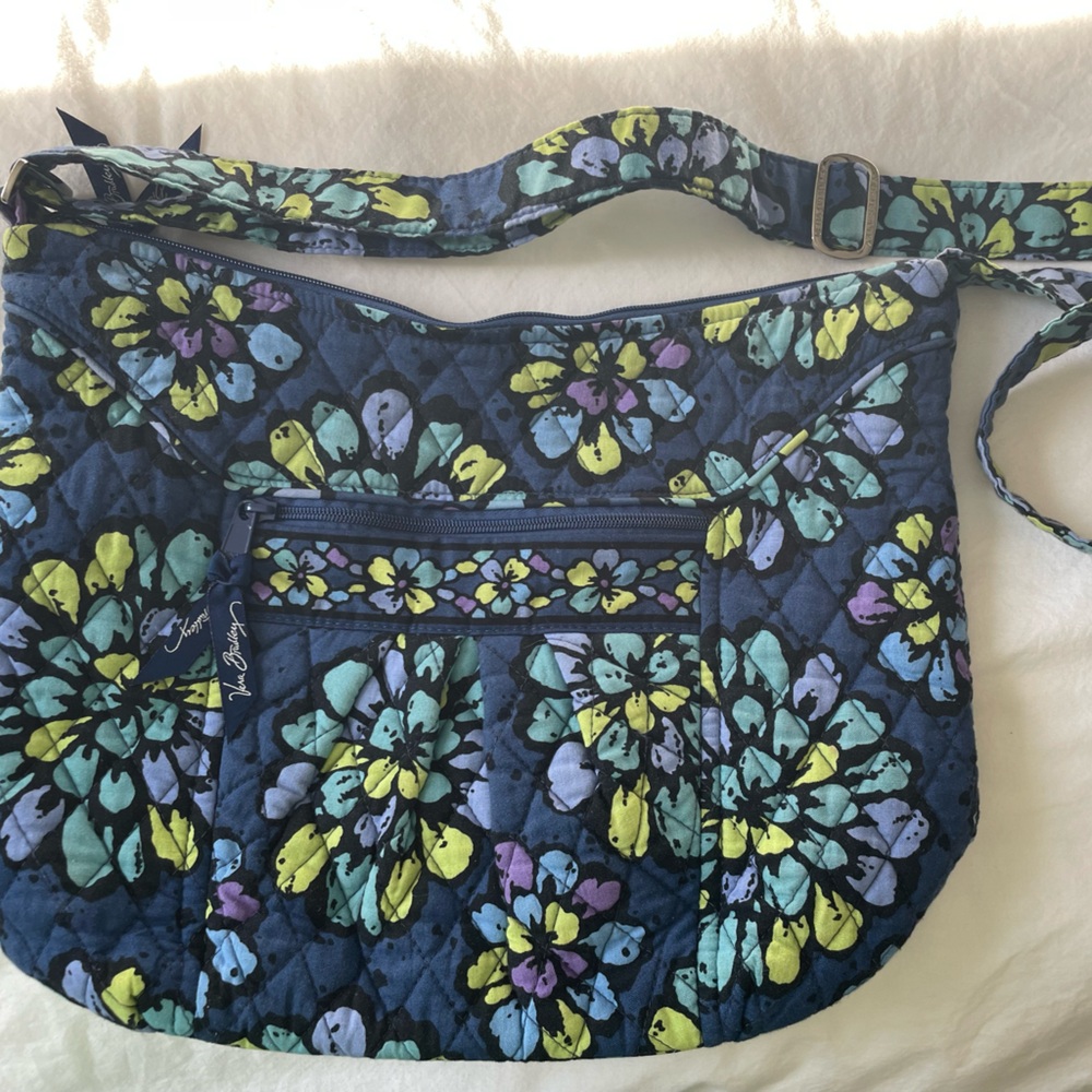 Vera Bradley Retired Indigo Pop Quilted Hand Bag